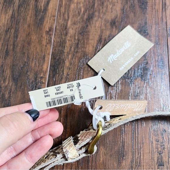 Madewell • The Leather Belt Bag: Snake Embossed Edition python snakeskin - Picture 9 of 10